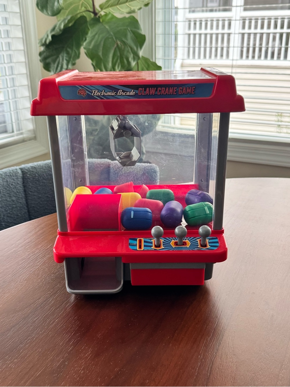 🔹 Electronic Arcade Claw Crane Game – Mini Candy & Prize Grabber